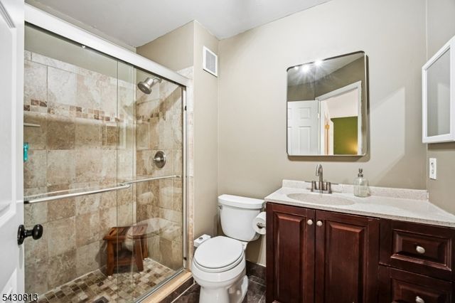 366 Pond Rd, Bridgewater Twp., NJ 08807