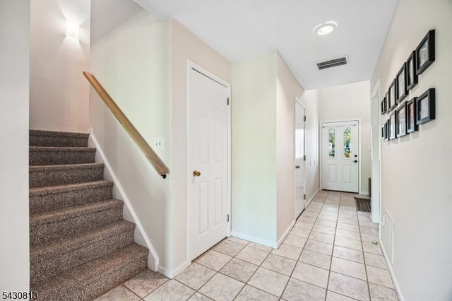 366 Pond Rd, Bridgewater Twp., NJ 08807