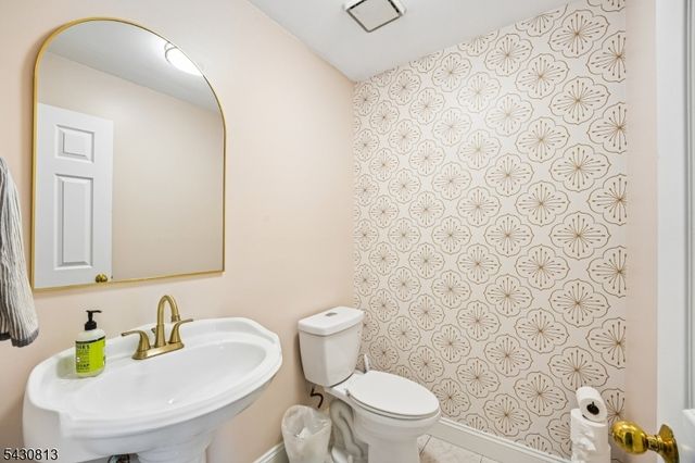 366 Pond Rd, Bridgewater Twp., NJ 08807