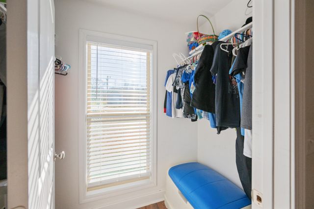 191 Buttonwood Dr, Lexington, TN 38351