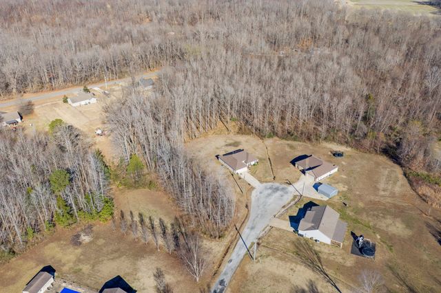 191 Buttonwood Dr, Lexington, TN 38351