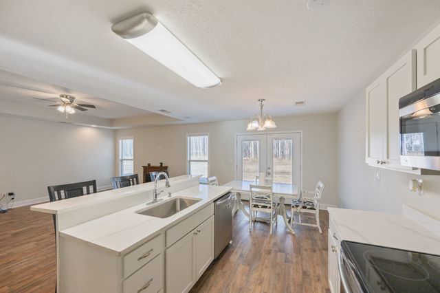 191 Buttonwood Dr, Lexington, TN 38351