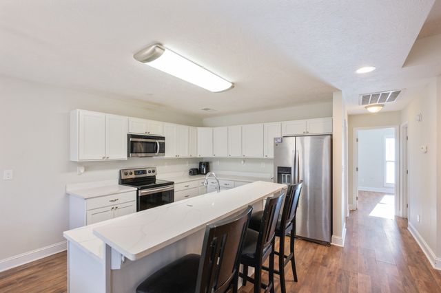 191 Buttonwood Dr, Lexington, TN 38351