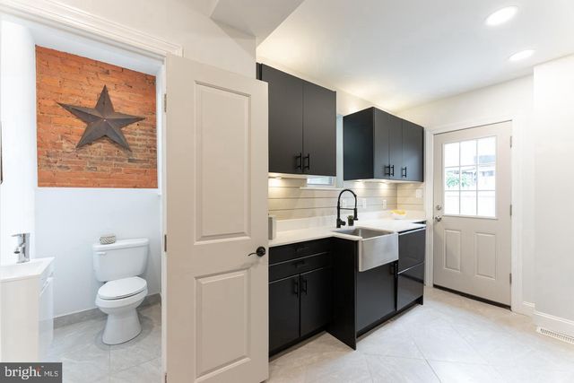 1906 N LAWRENCE ST, Philadelphia, PA 19122