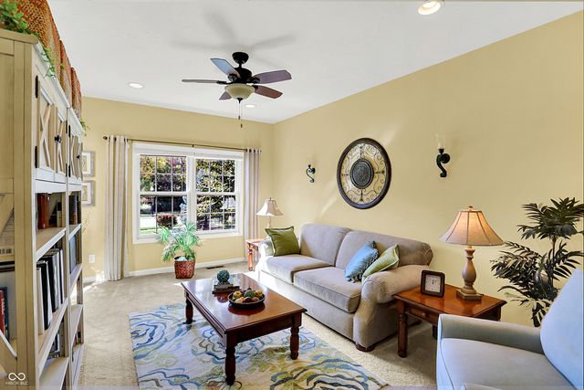 224 W Stoney Trail, Greenfield, IN 46140