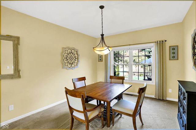 224 W Stoney Trail, Greenfield, IN 46140