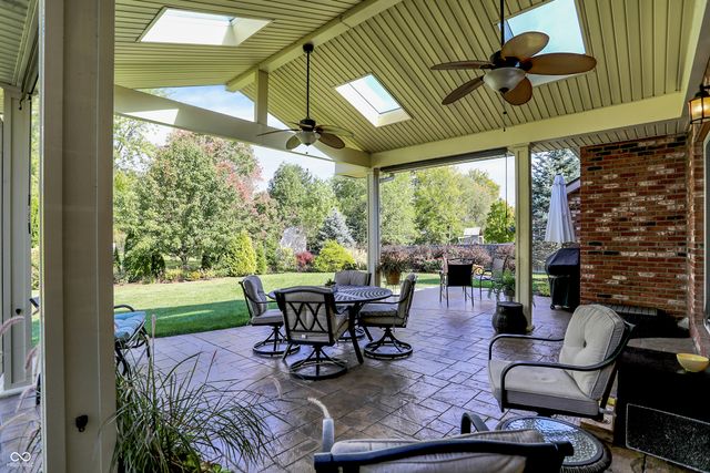 224 W Stoney Trail, Greenfield, IN 46140