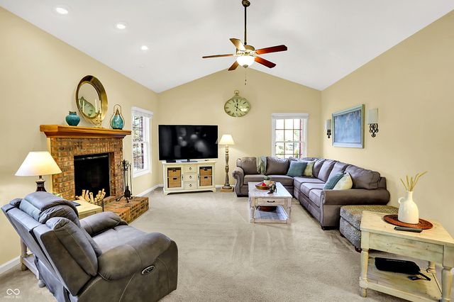 224 W Stoney Trail, Greenfield, IN 46140