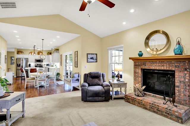 224 W Stoney Trail, Greenfield, IN 46140