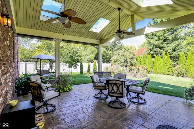 224 W Stoney Trail, Greenfield, IN 46140