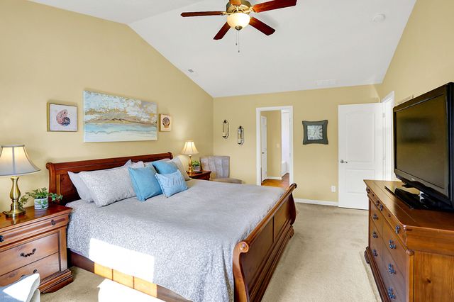 224 W Stoney Trail, Greenfield, IN 46140