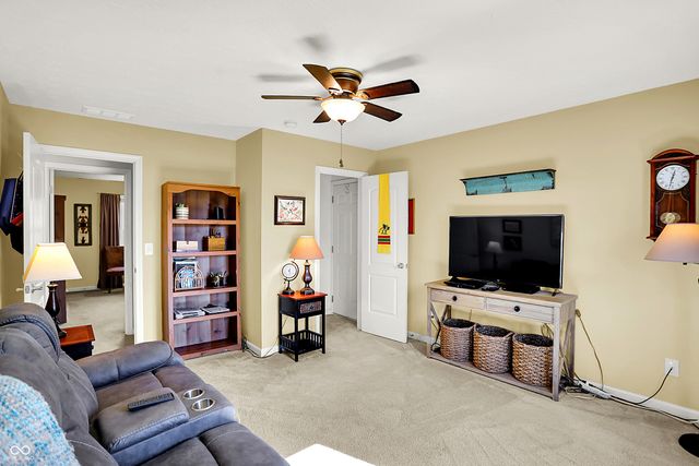 224 W Stoney Trail, Greenfield, IN 46140