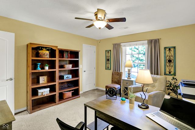 224 W Stoney Trail, Greenfield, IN 46140