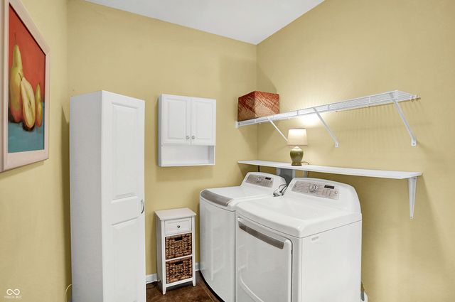 224 W Stoney Trail, Greenfield, IN 46140