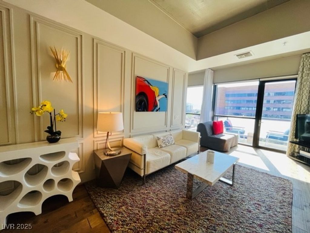 353 East Bonneville Avenue 571, Las Vegas, NV 89101