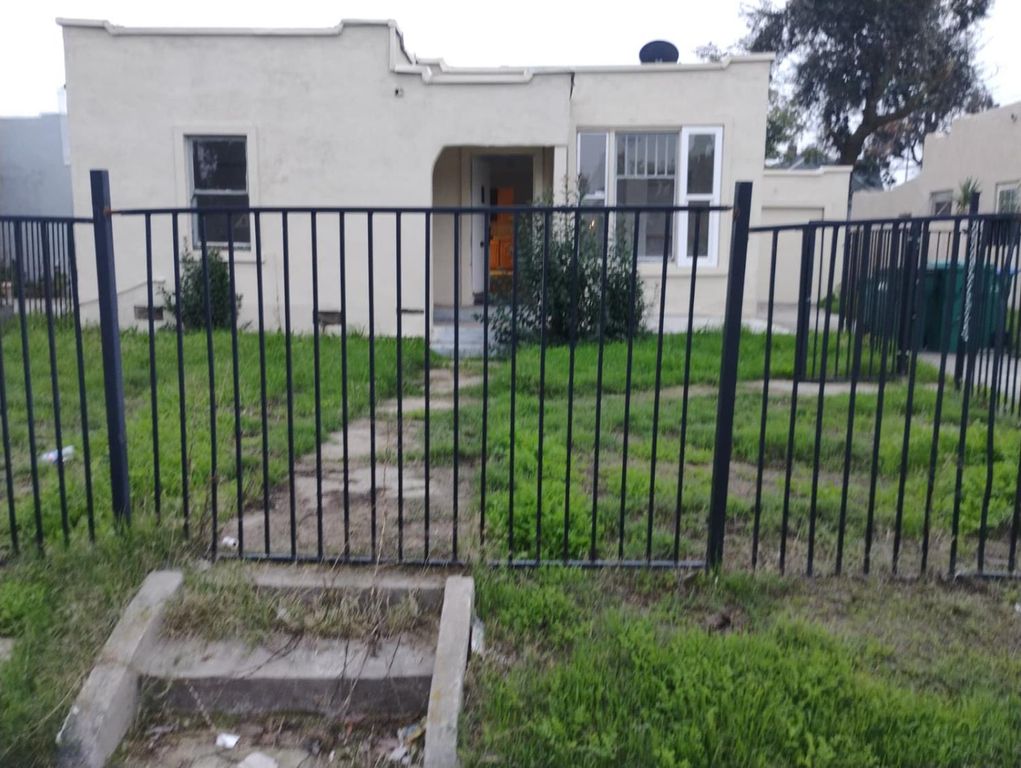 1806 E Poplar St, Stockton, CA 95205