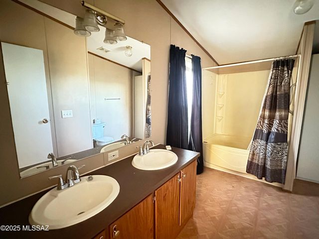 13525 E Yorkie Place, Vail, AZ 85641