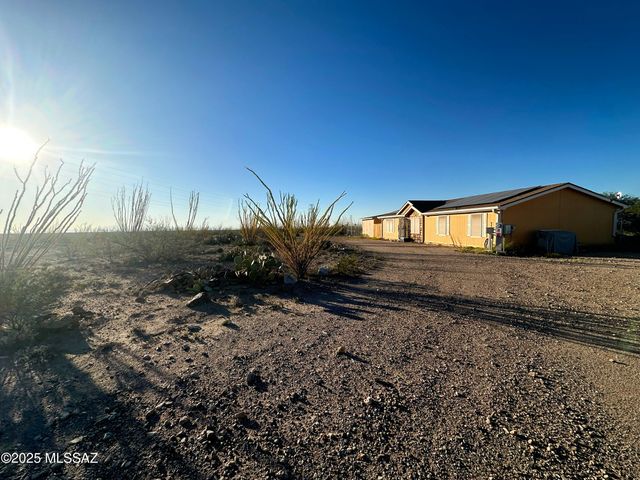 13525 E Yorkie Place, Vail, AZ 85641