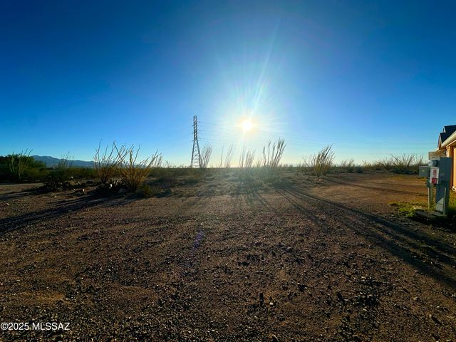 13525 E Yorkie Place, Vail, AZ 85641