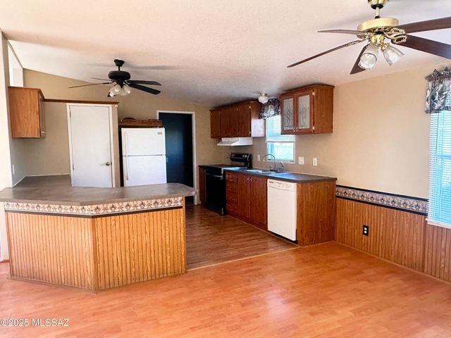 13525 E Yorkie Place, Vail, AZ 85641