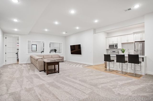1509 Ponstein Drive, Hudsonville, MI 49426