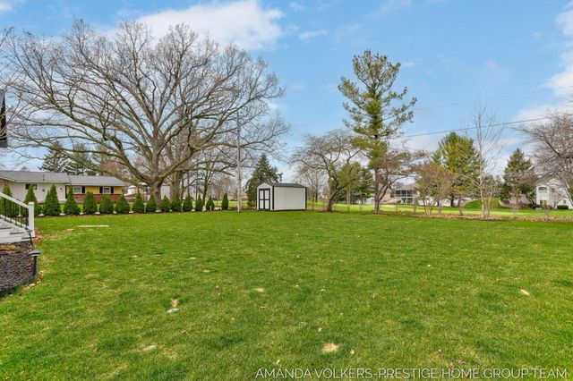 1509 Ponstein Drive, Hudsonville, MI 49426