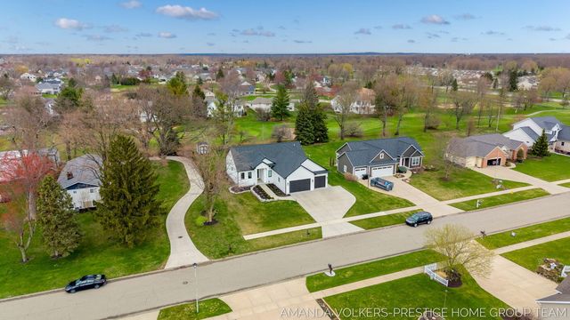 1509 Ponstein Drive, Hudsonville, MI 49426