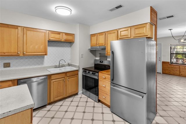 1618 NE 15TH TERRACE, Gainesville, FL 32609