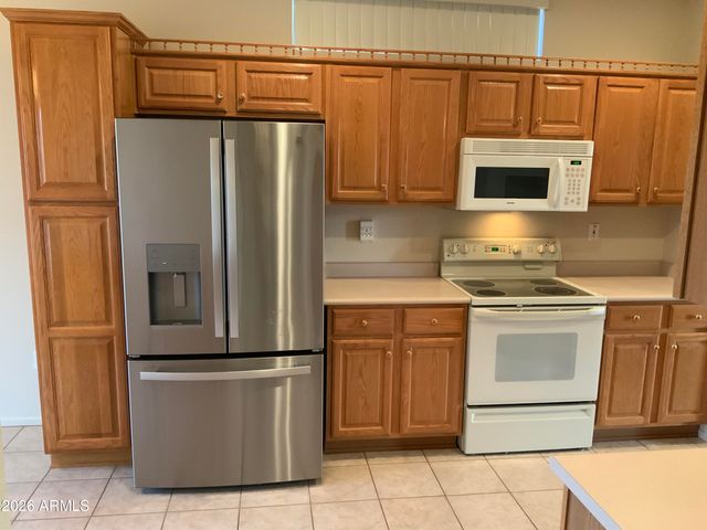 16259 W DESERT WINDS Drive, Surprise, AZ 85374