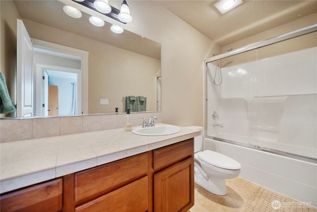 15422 NE 102nd St, Vancouver, WA 98682