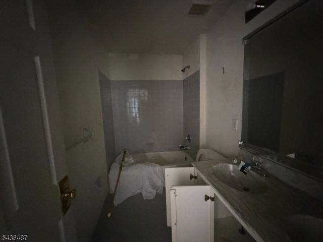 1152 Monroe Drive, Greenwich Twp., NJ 08886