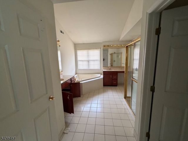1152 Monroe Drive, Greenwich Twp., NJ 08886