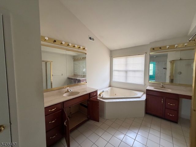 1152 Monroe Drive, Greenwich Twp., NJ 08886