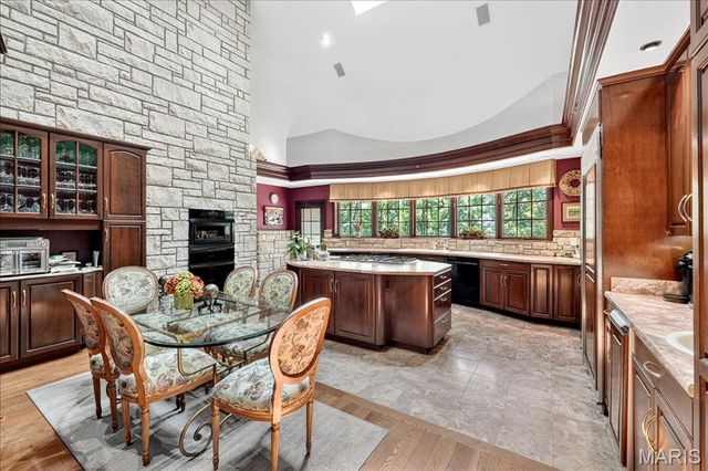 16916 Pacland Ridge Drive, Chesterfield, MO 63005
