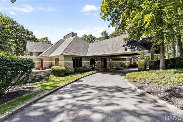 16916 Pacland Ridge Drive, Chesterfield, MO 63005