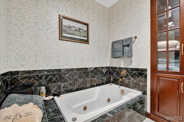 16916 Pacland Ridge Drive, Chesterfield, MO 63005