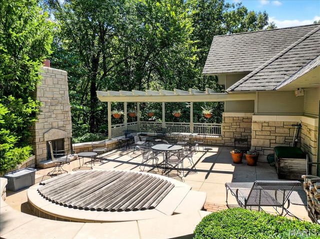 16916 Pacland Ridge Drive, Chesterfield, MO 63005