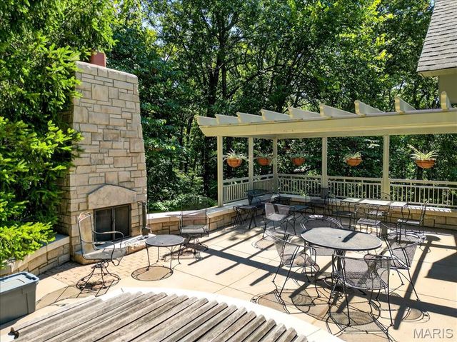 16916 Pacland Ridge Drive, Chesterfield, MO 63005