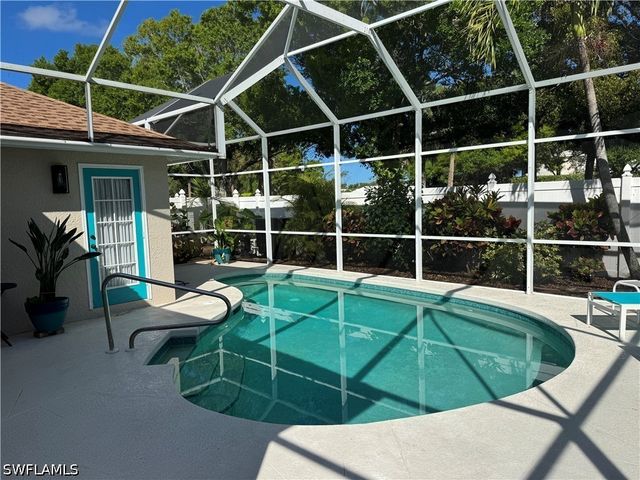 1057 Silverstrand DR, Naples, FL 34110