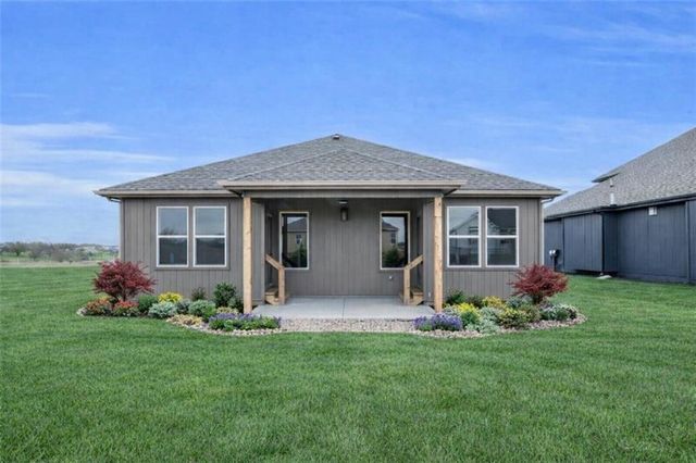 19324 Mahaffie Street, Spring Hill, KS 66083