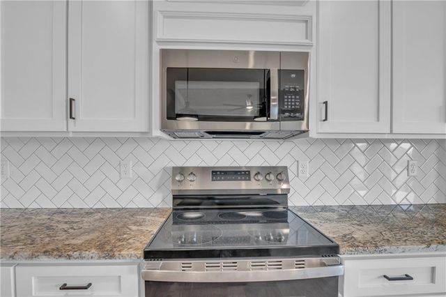 19324 Mahaffie Street, Spring Hill, KS 66083