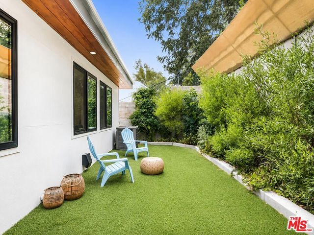 2479 Lake View Avenue, Los Angeles, CA 90039