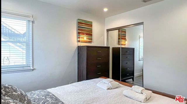 2117 Duane Street, Los Angeles, CA 90039