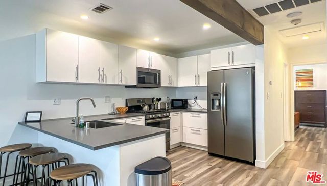 2117 Duane Street, Los Angeles, CA 90039