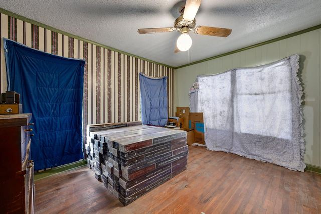 681 County Road 474, Elgin, TX 78621