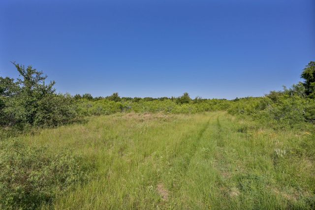 681 County Road 474, Elgin, TX 78621