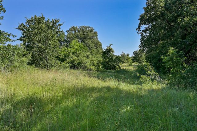 681 County Road 474, Elgin, TX 78621