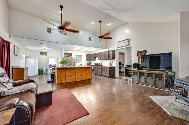 681 County Road 474, Elgin, TX 78621
