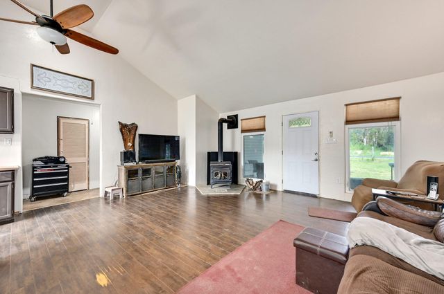 681 County Road 474, Elgin, TX 78621