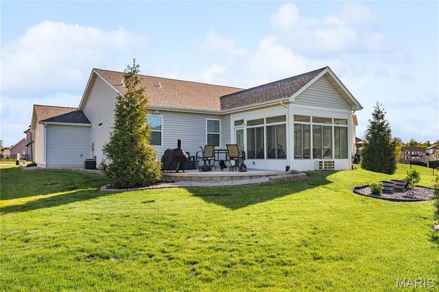 660 Willowbrook Way, O'fallon, IL 62269